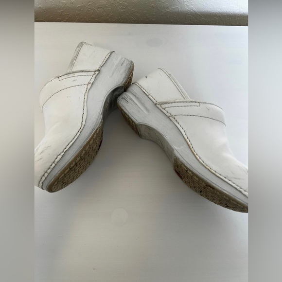 Dansko clogs size 38 (7.5) - Picture 4 of 4